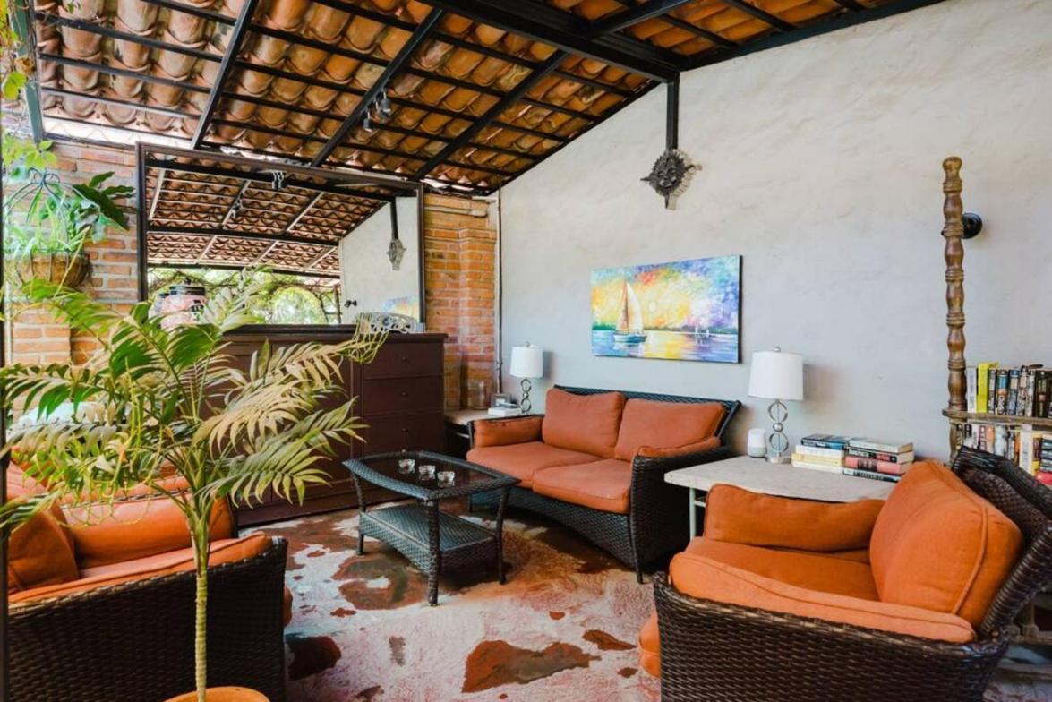 Enjoy Ac In Our Guest Room At Inn Ajijic Extérieur photo